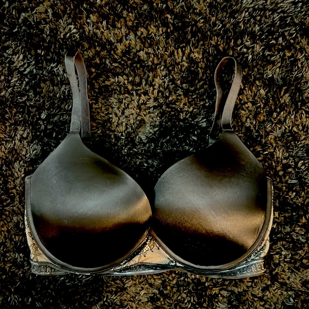 VICTORIA’S SECRET Very Sexy Push-Up Bra